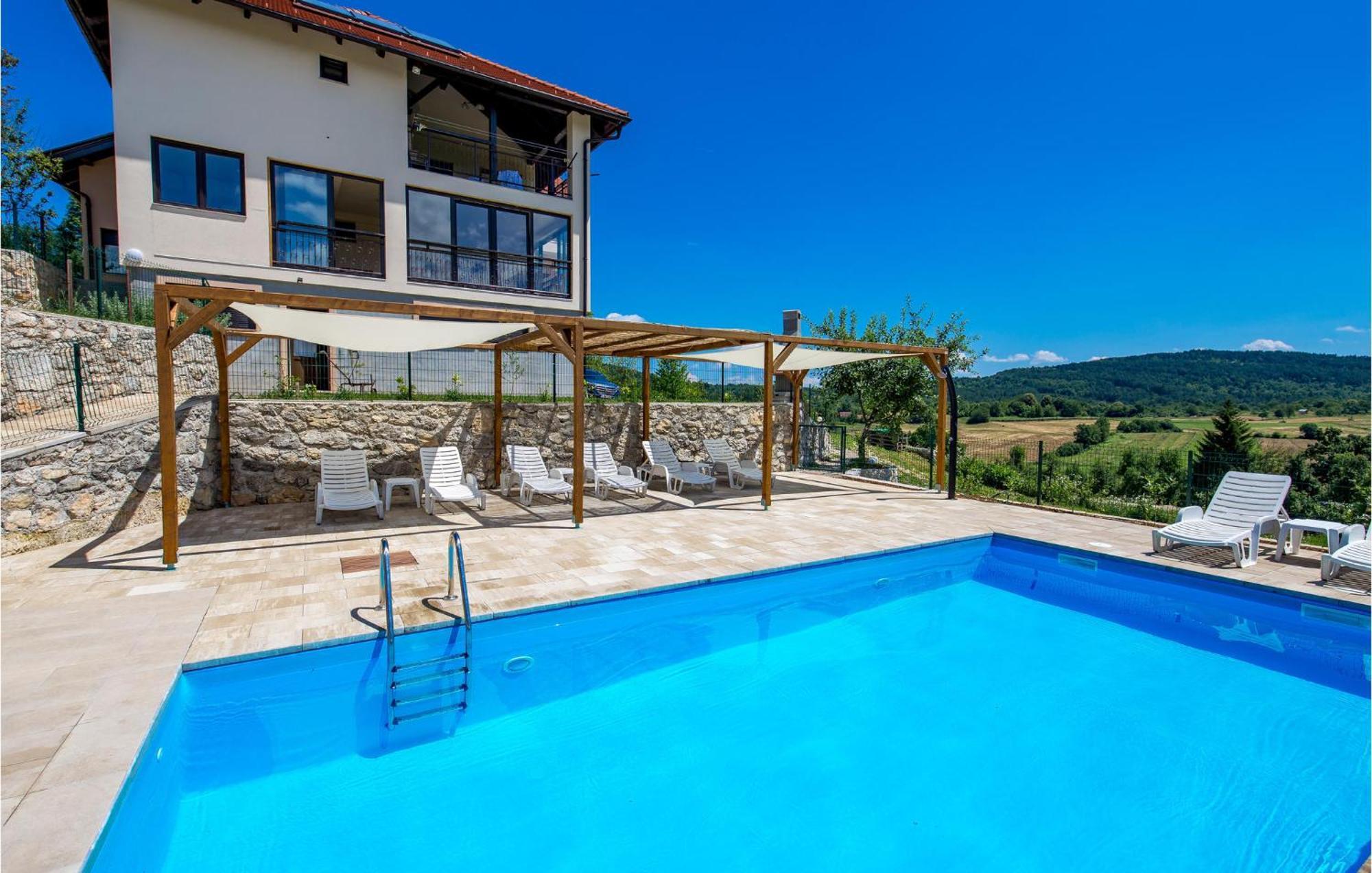 1 Bedroom Beautiful Apartment In Rakovica Exterior foto