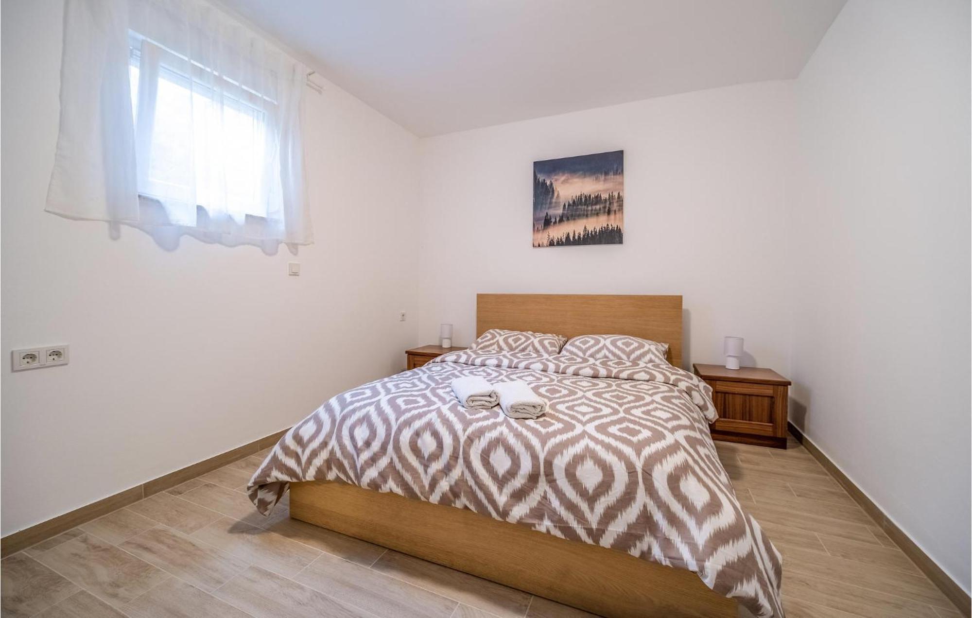 1 Bedroom Beautiful Apartment In Rakovica Exterior foto